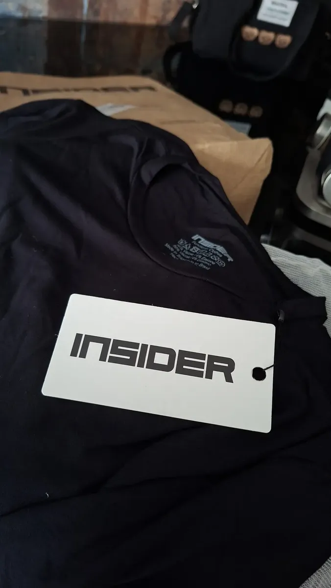 A CAMISA TECNOLÓGICA