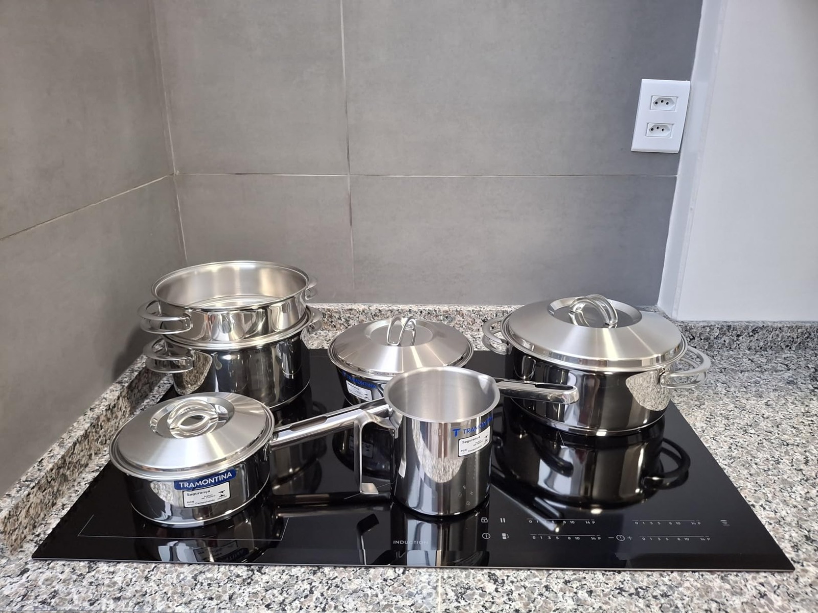 Jogo de Panelas Tramontina Solar em Aço Inox com Fundo Triplo e Tampas de Inox 6 Peças
