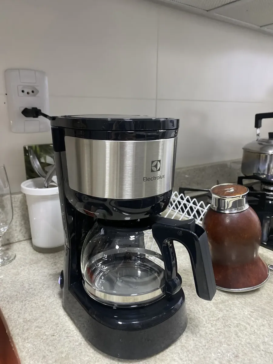 UMA BOA CAFETEIRA FAZ UMA DIFERENÇA NAS TUAS MANHÃS