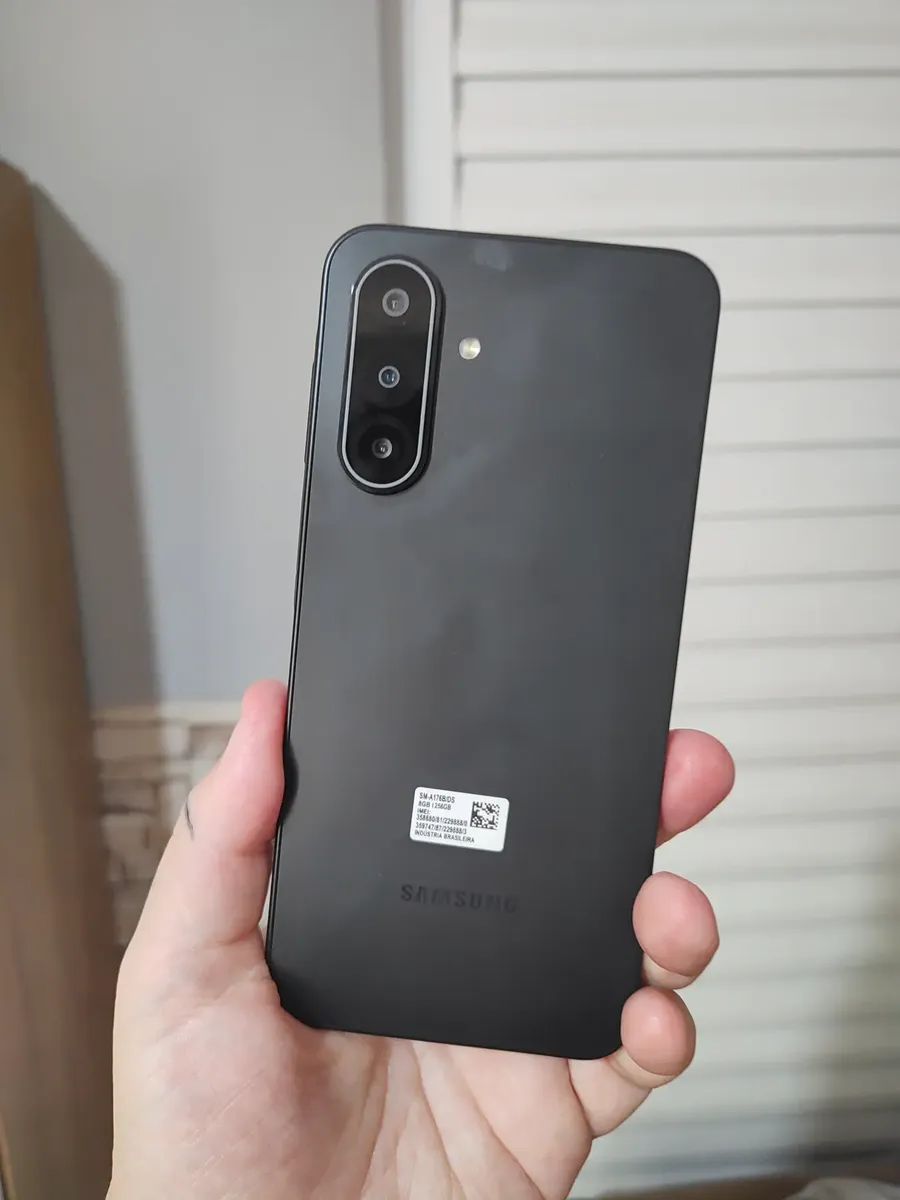 O BÁSICO FICOU AMBICIOSO 📱