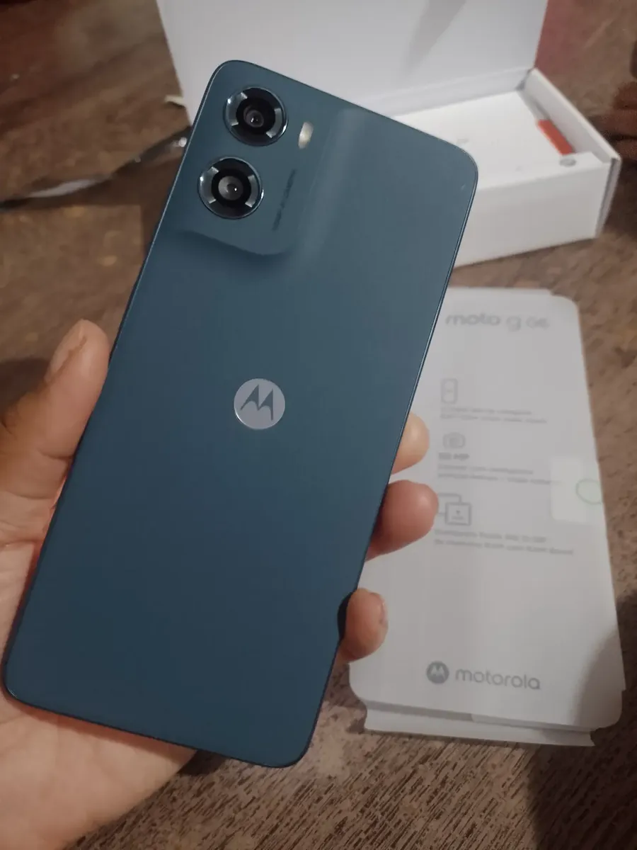 Smartphone Motorola Moto G06 - 128gb 12gb (4gb Ram + 8gb Ram Boost) E Camera 50mp Com Ai Bateria De 5200 Mah Tela 6.9 - Azul Marinho