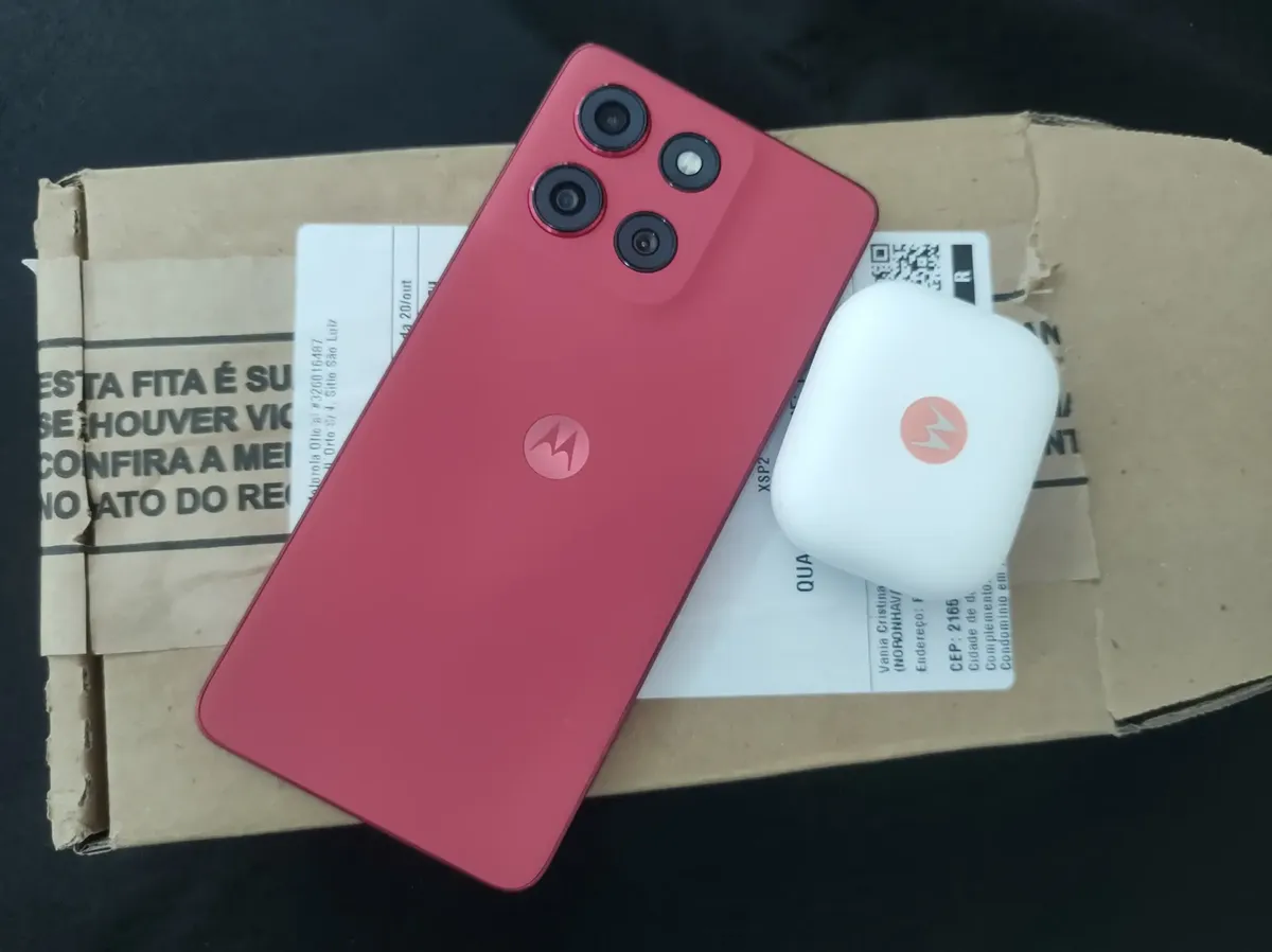 Smartphone Motorola Moto G86 5g + Moto Buds - 256gb 24gb (8gb Ram+16gb Ram Boost) Tela 1.5k Poled, 50mp Sony Camera Ois Moto Ai, Videos Em 4k, Ip68 + Ip69 - Vermelho