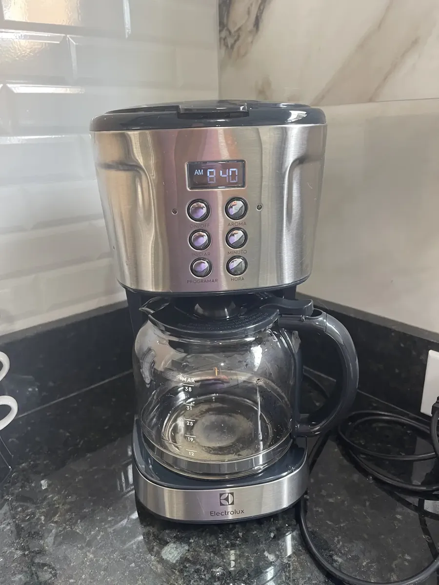 QUANDO TU ACORDAR O CAFÉ JÁ VAI TÁ SÓ TE ESPERANDO