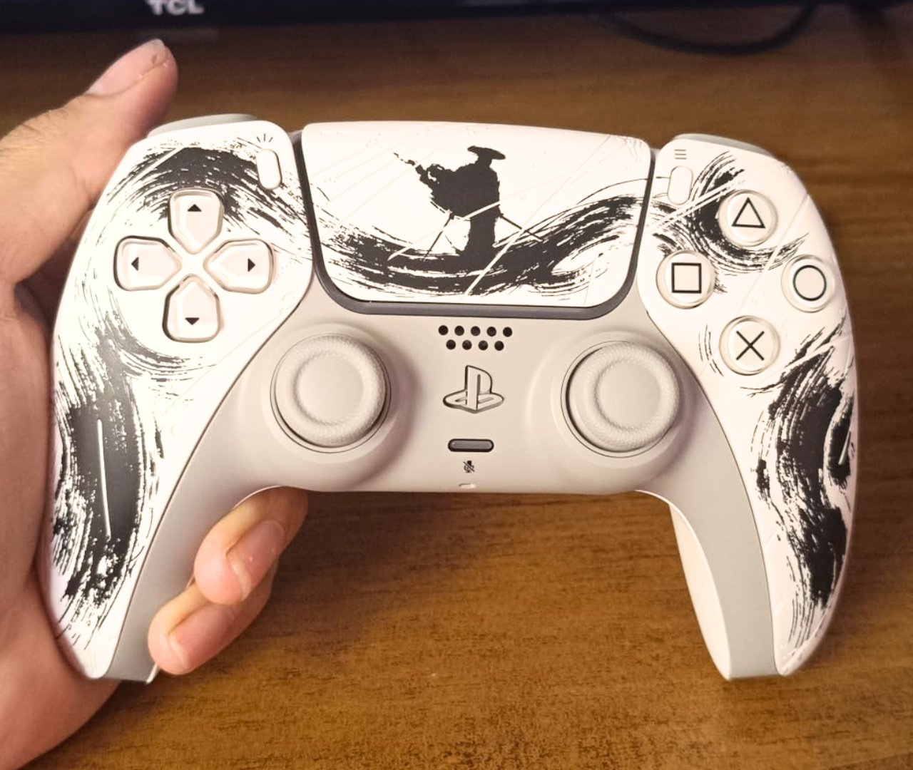 ESSE CONTROLE FICOU ABSURDO 🎮