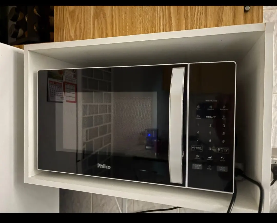 Micro-ondas 33l Philco Teclas Fáceis Limpa Fácil 1400w Pm36 127V