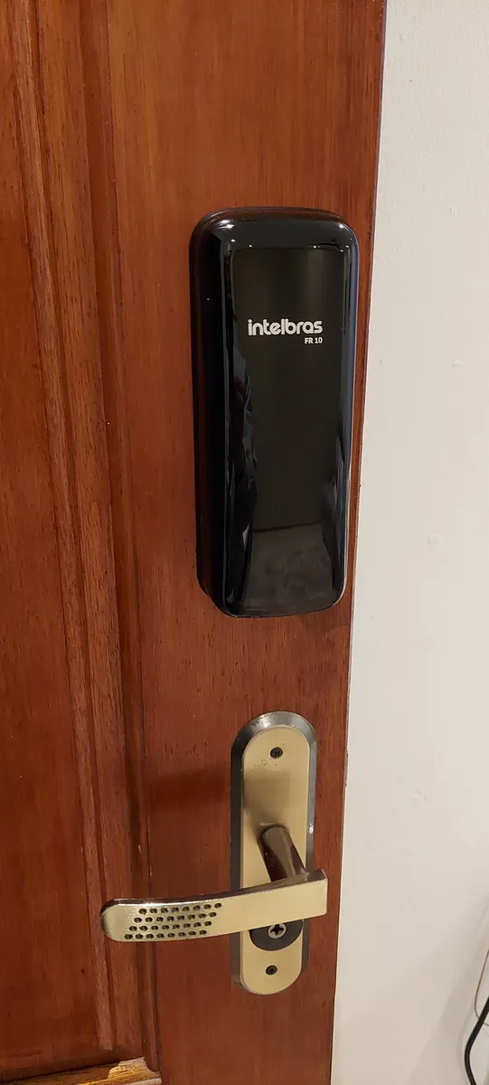Fechadura Digital de Sobrepor com Senha FR 10 Preto Intelbras