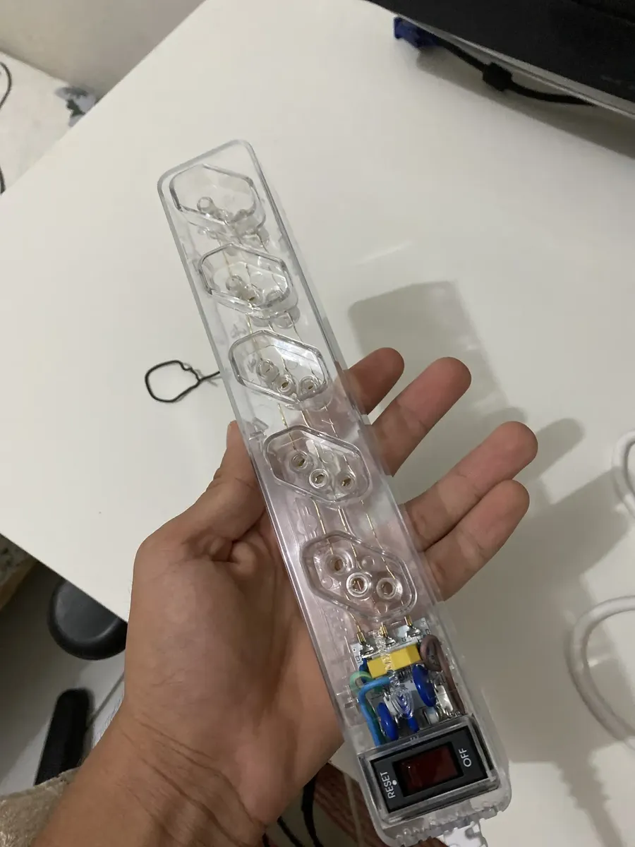 Protetor Elétrico Clamper iCLAMPER Energia 5 com Tecnologia LCF para 5 Tomadas
