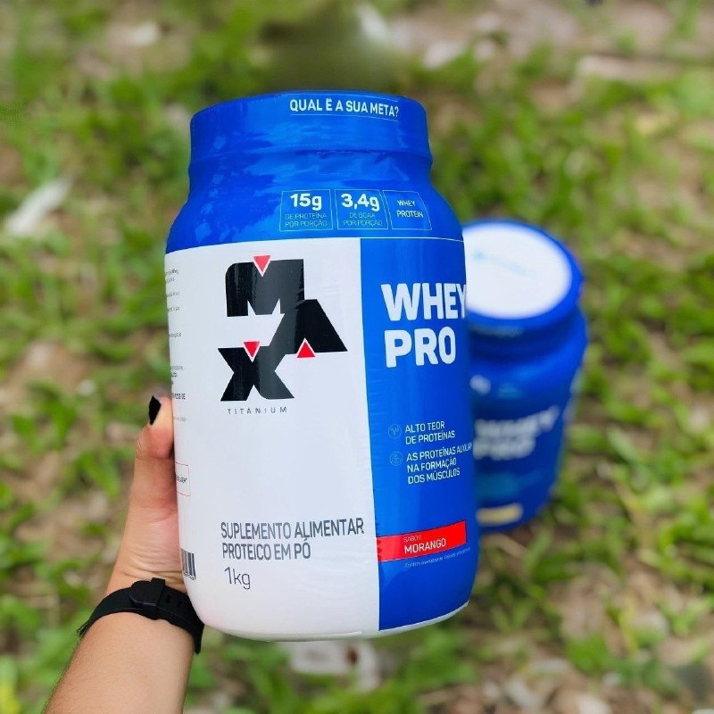 Whey Pro Pote 1kg Sabor Morango Max Titanium | Shopee Brasil