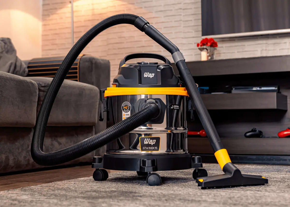 Aspirador de Pó e Água WAP GTW Inox 15 Barril 1700W com Bocal de Sopro e Acessórios