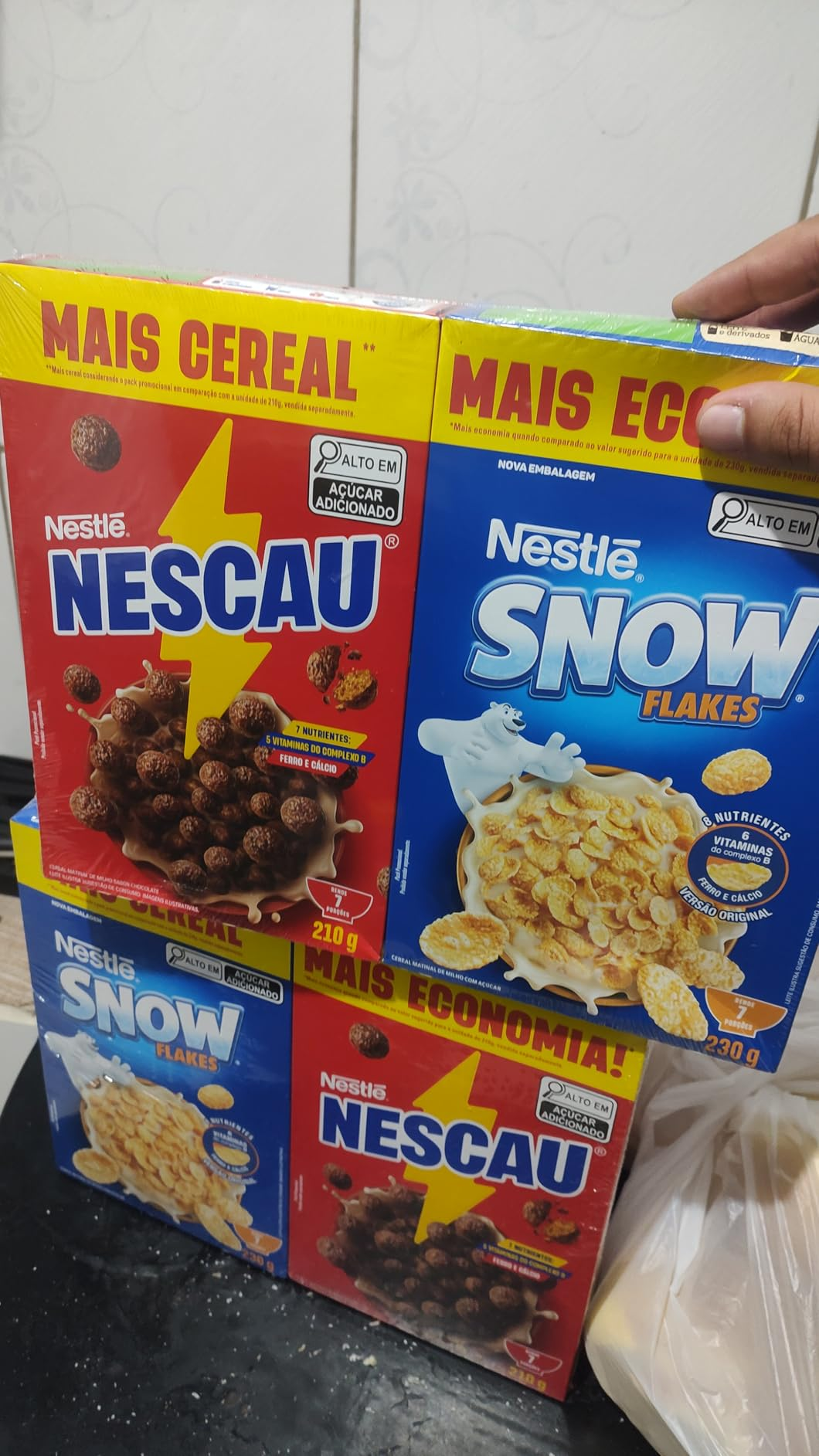 Kit Cereal Matinal Chocolate Nescau 210g + Snow Flakes 230g Mais Economia