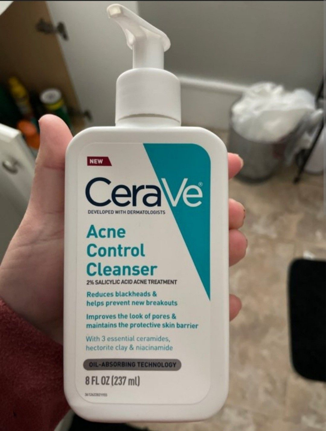 Gel de Limpeza Facial Antiacne Pele Oleosa, Acne Control CeraVe, 340g