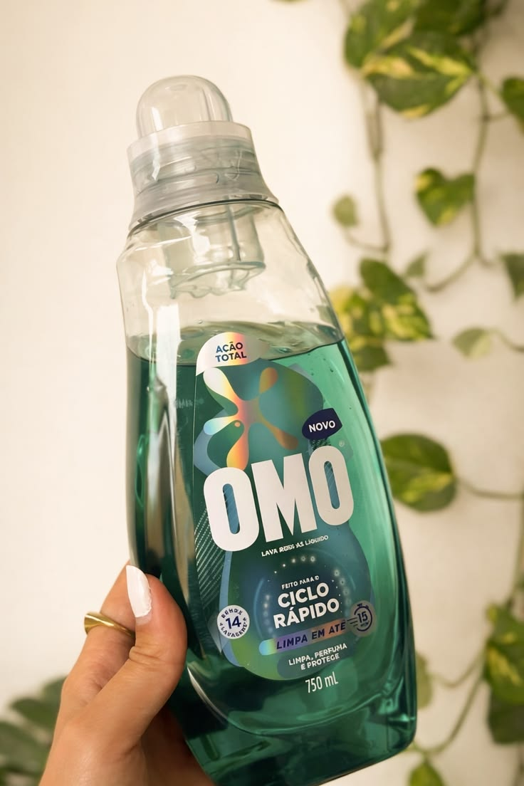 Lava-Roupas Líquido Omo Ciclo Rápido Ação Total Frasco 1,4l