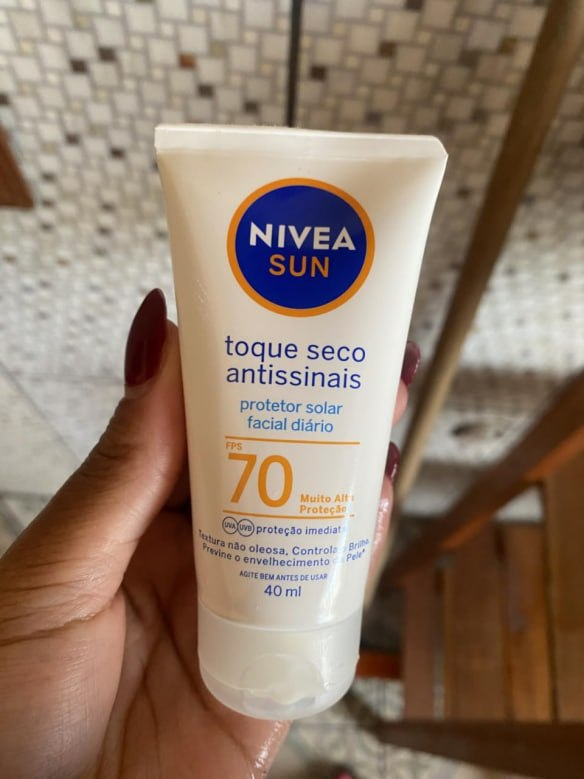 NIVEA SUN Protetor Solar Facial Toque Seco Antissinais FPS 70 40ml - Com muito alta proteção contra raios UVA/UVB, controla o brilho e previne o envelhecimento precoce