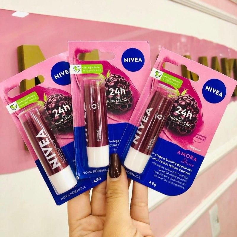 NIVEA Hidratante Labial Amora Shine 4,8g, Hidratação Intensa 24h, Cor Suave, Brilho Delicado, Cuidado Diário, Manteiga de Karité