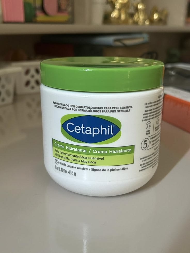 Creme Hidratante Cetaphil de 453 g. Restaura a Barreira Natural da Pele em 1 Semana. Recomendado por Dermatologistas para Pele Sensível