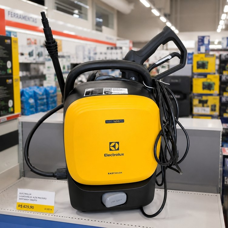Lavadora de Alta Pressão Electrolux 1650PSI 1400W de Potência com Engate Rápido EasyWash Lava Jato QWS1650