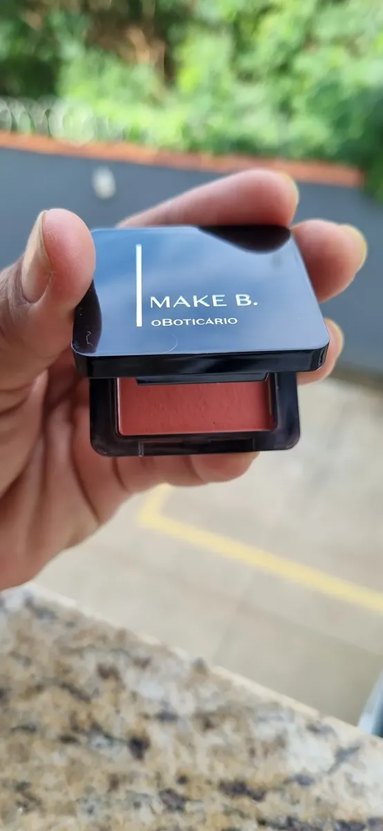 Blush Em Pó Compacto Rubor Make B. 1,5g