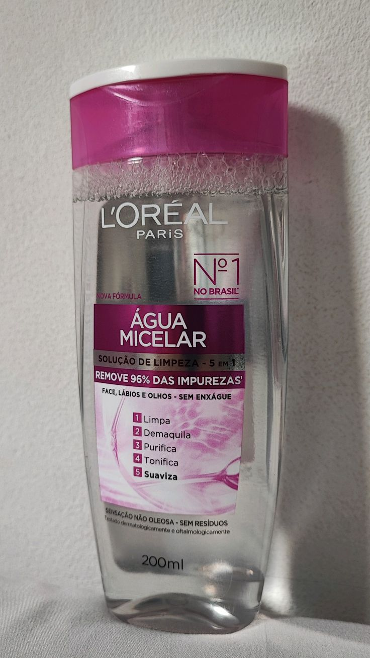 L'Oréal Paris, Água Micelar Solução de Limpeza 5 em 1 Limpa, Demaquila, Purifica, Suaviza e Reequilibra, Cuidado Diário Multifuncional para Todos os Tipos de Peles 200ml