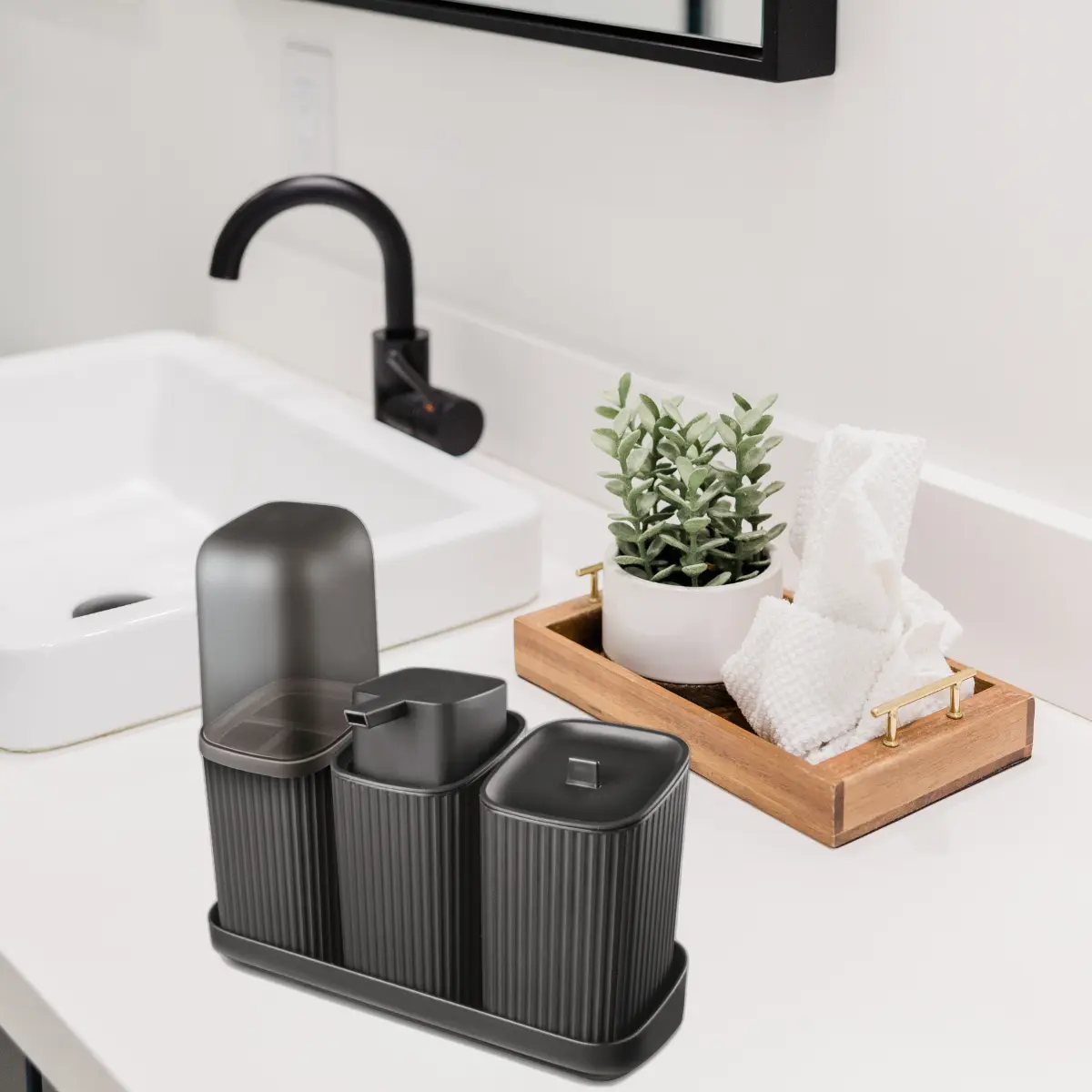 Kit Para Banheiro 3 Peças Dispenser Porta Algodão Escova Cor Preto