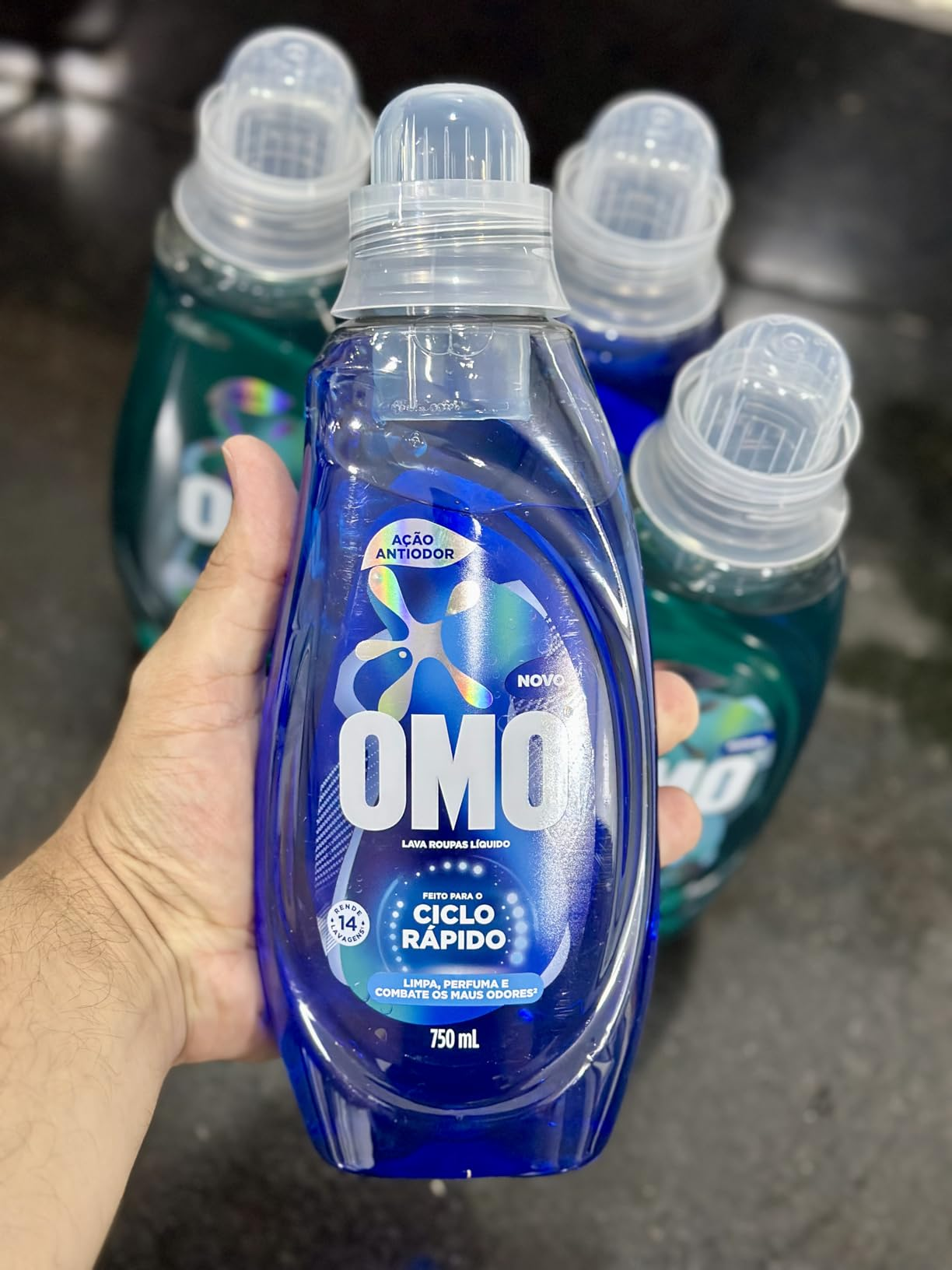 Lava-Roupas Líquido Omo Ciclo Rápido Ação Antiodor Frasco 750ml