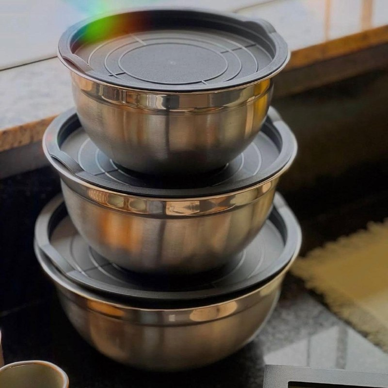 Vittak Conjunto 3 Bowls de Inox com Tampas Plásticas Utensílios de Cozinha Tamanhos Variados