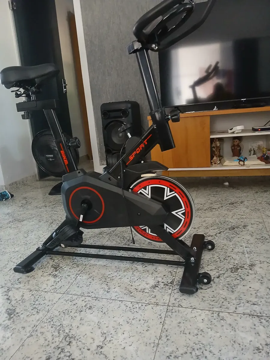 Bicicleta Spinning Sevenfit EPS-988 Com Volante de 6 kg e Computador