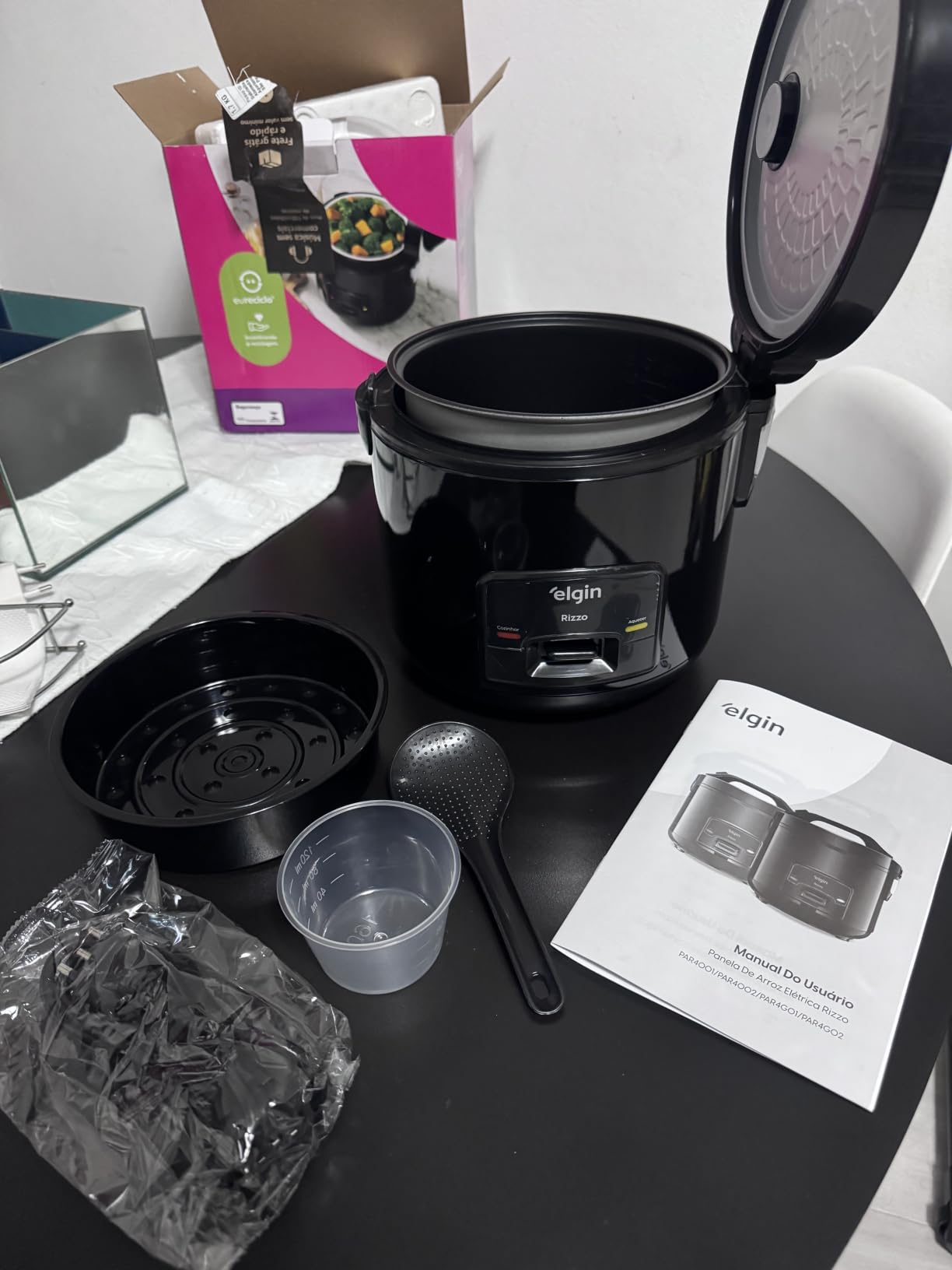 Panela Elétrica de Arroz Rizzo Elgin 5 Xícaras, 400W, 110v