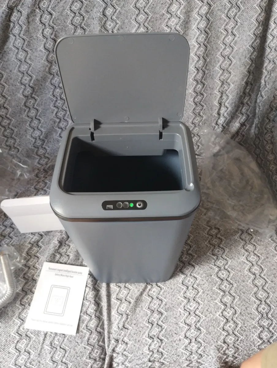 Lixeira Inteligente 16 Litros Com Sensor Automático Para Banheiro e Cozinha Cinza